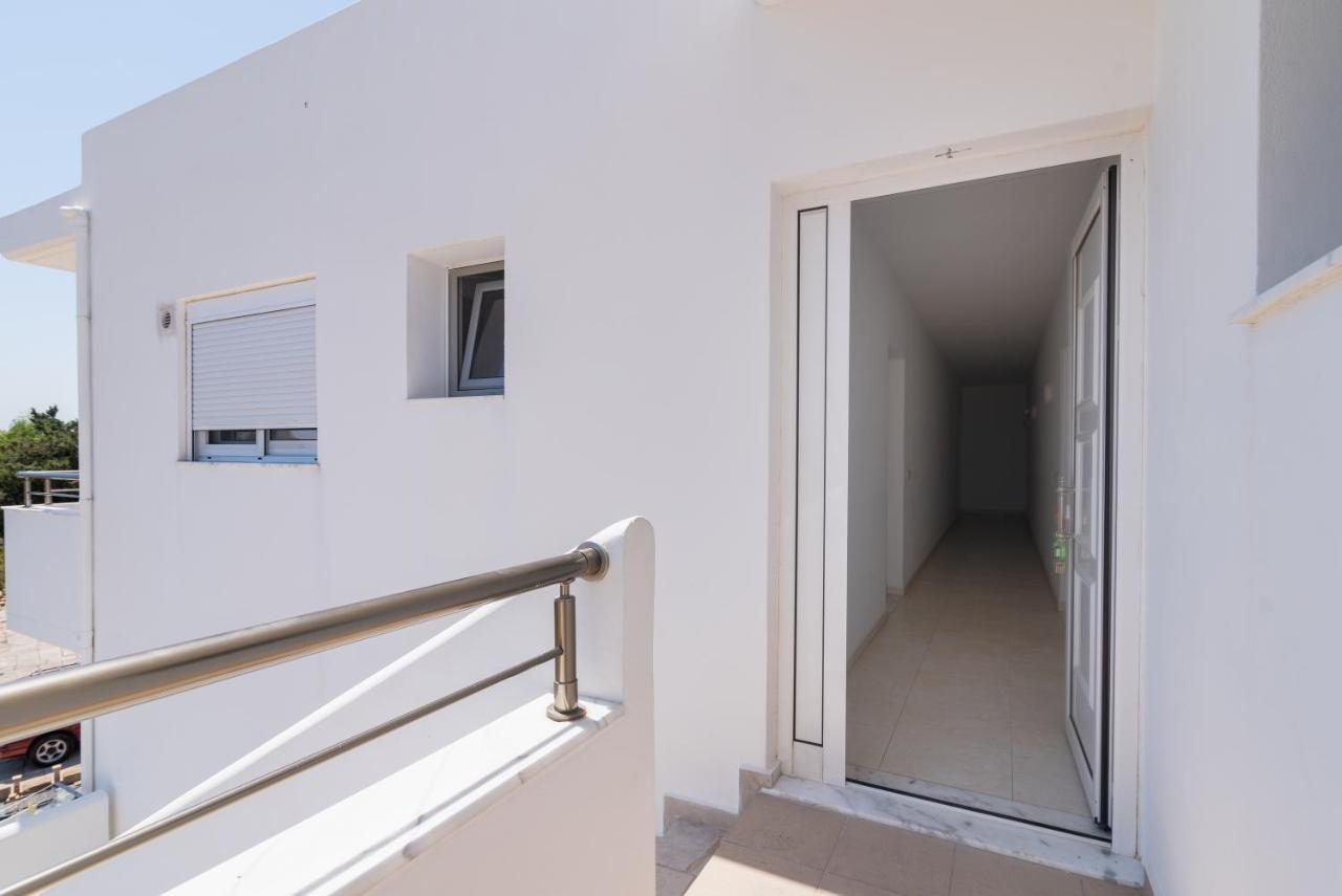 Lungo Mare Apartment Gennadi Ngoại thất bức ảnh